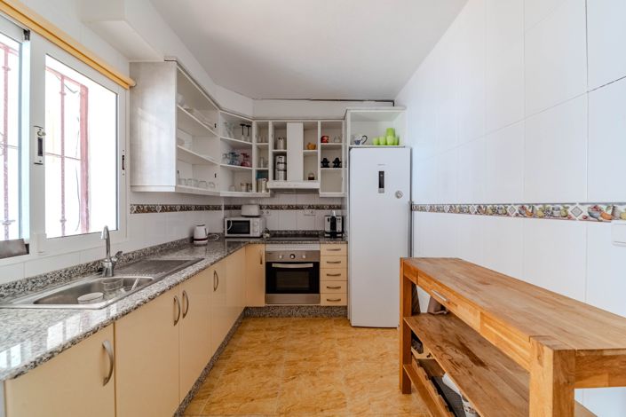 Image No.10-3 Bed Townhouse for sale