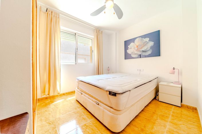 Image No.14-3 Bed Townhouse for sale