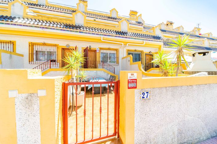 Image No.1-3 Bed Townhouse for sale
