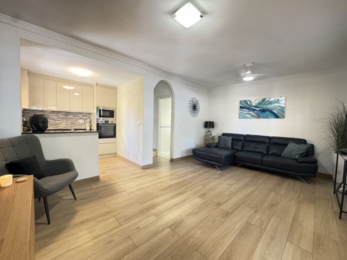 Image No.4-2 Bed Property for sale