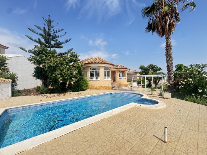 Image No.1-3 Bed Villa for sale