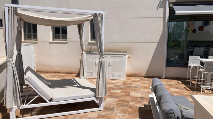 Image No.29-2 Bed Apartment for sale