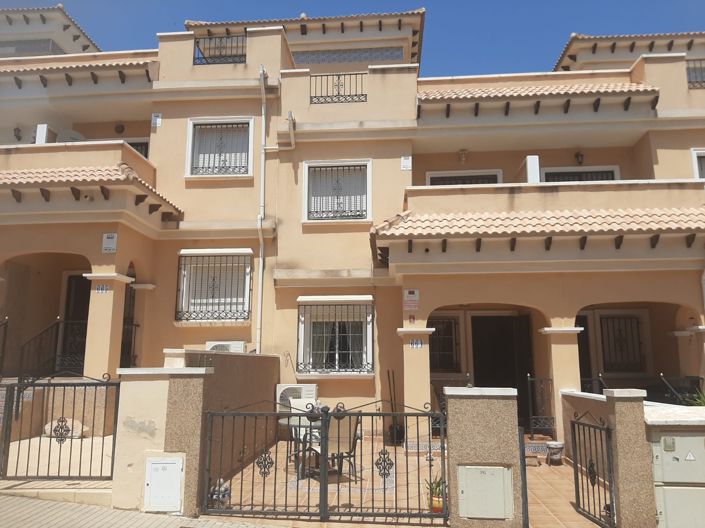 Image No.1-3 Bed Townhouse for sale