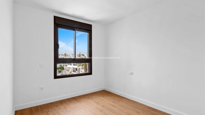 Image No.12-2 Bed Apartment for sale