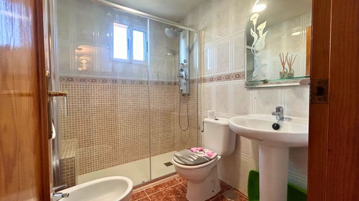 Image No.19-3 Bed Apartment for sale