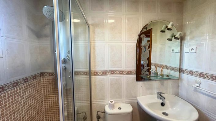 Image No.20-3 Bed Apartment for sale