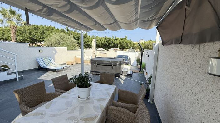 Image No.22-2 Bed Property for sale