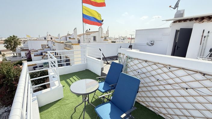 Image No.28-2 Bed Property for sale