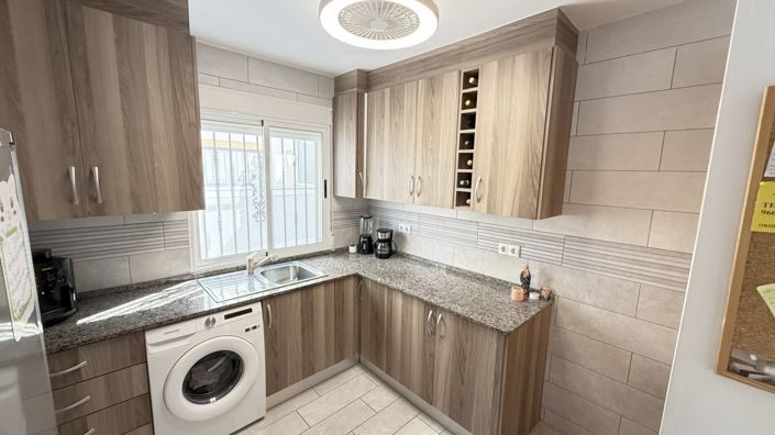 Image No.5-2 Bed Property for sale