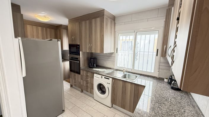 Image No.6-2 Bed Property for sale