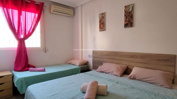 Image No.19-3 Bed Townhouse for sale