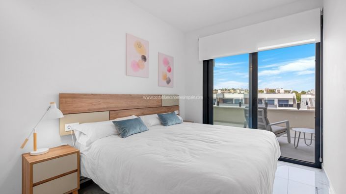 Image No.20-2 Bed Apartment for sale