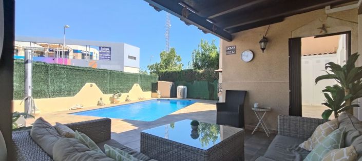Image No.1-3 Bed House for sale