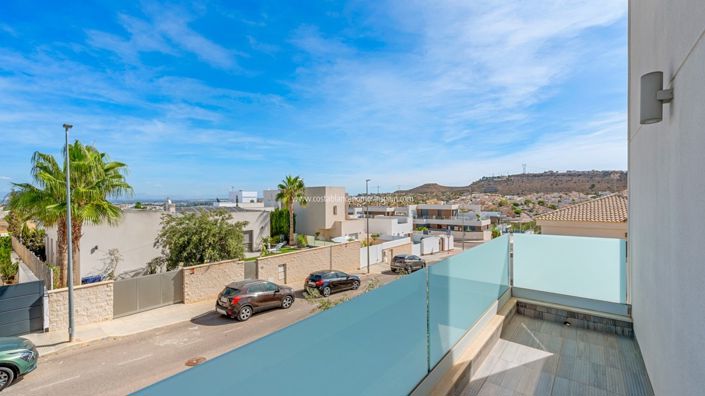 Image No.17-2 Bed Villa for sale