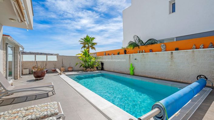 Image No.28-2 Bed Villa for sale