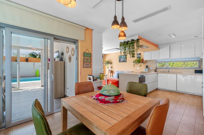 Image No.3-2 Bed Villa for sale