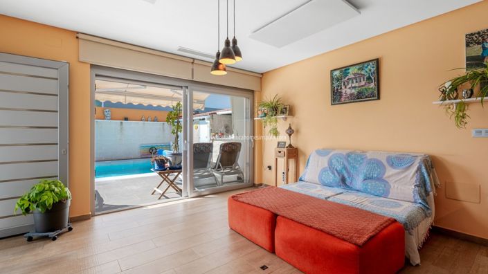 Image No.8-2 Bed Villa for sale