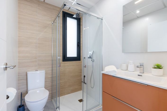 Image No.10-3 Bed Property for sale