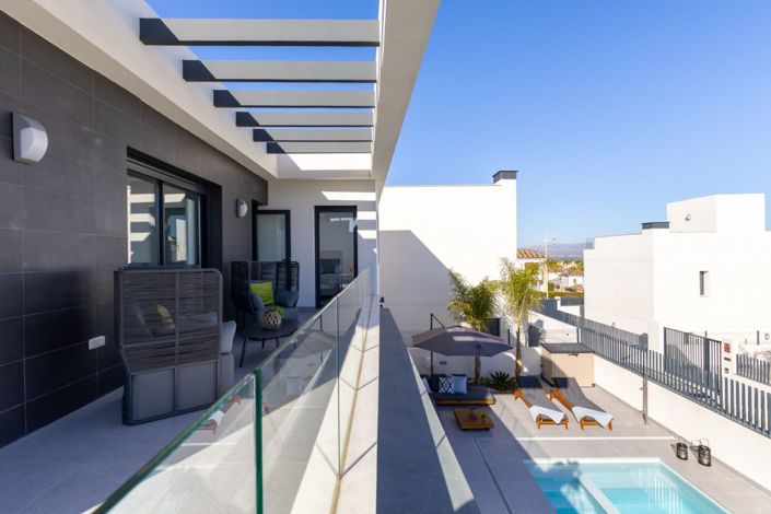 Image No.18-3 Bed Property for sale