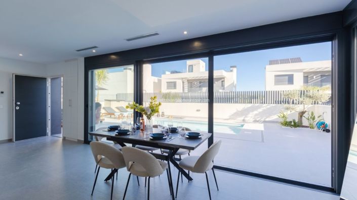 Image No.21-3 Bed Property for sale