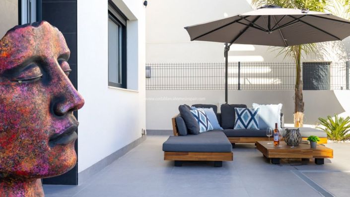 Image No.23-3 Bed Property for sale