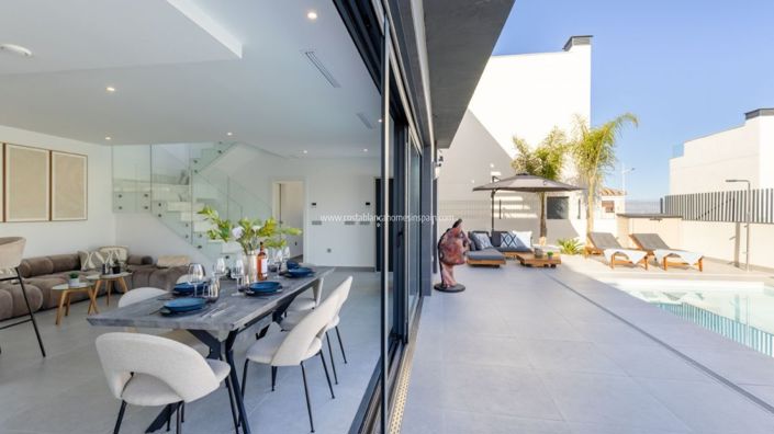 Image No.4-3 Bed Property for sale