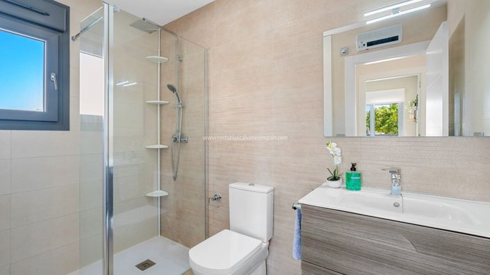 Image No.22-3 Bed Townhouse for sale