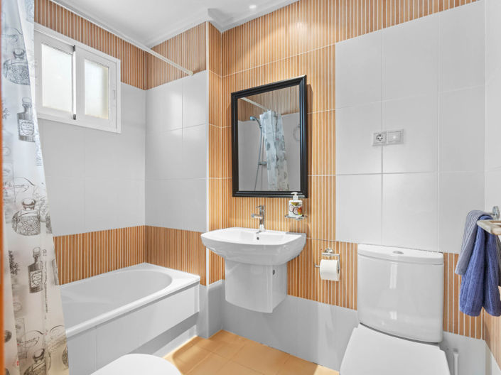 Image No.10-2 Bed Apartment for sale