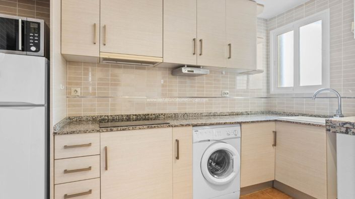 Image No.2-Appartement de 2 chambres à vendre à Torrevieja