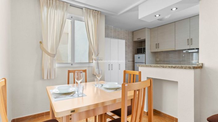 Image No.3-Appartement de 2 chambres à vendre à Torrevieja