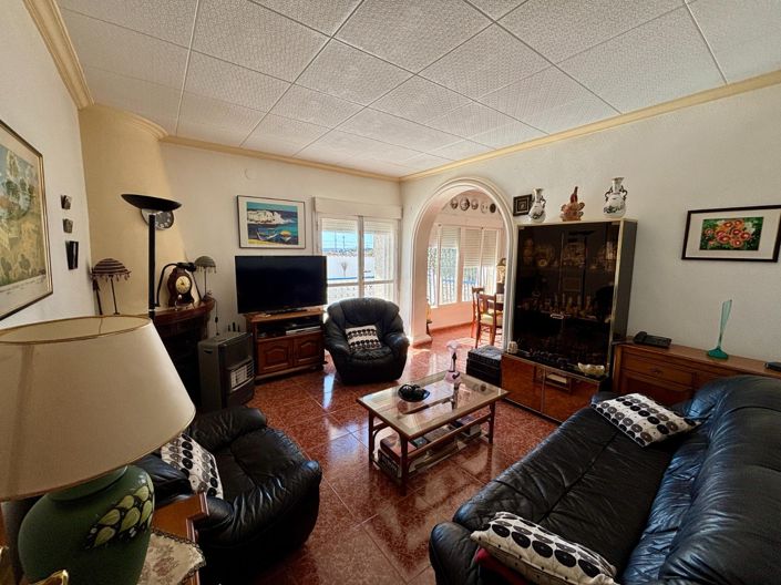 Image No.15-4 Bed Property for sale