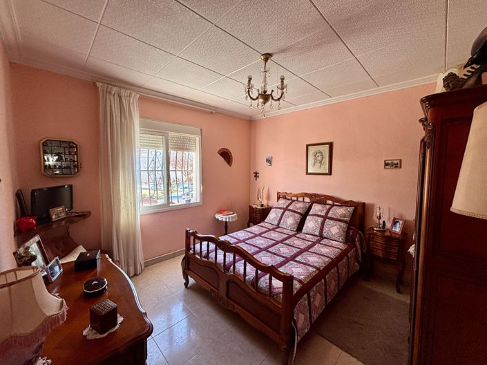 Image No.23-4 Bed Property for sale