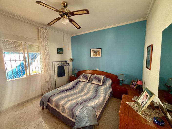 Image No.5-4 Bed Property for sale