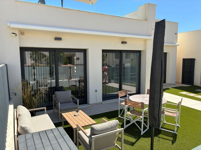 Image No.3-3 Bed Villa for sale