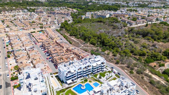 Image No.23-2 Bed Apartment for sale