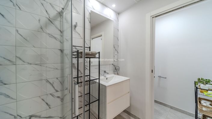 Image No.25-2 Bed Apartment for sale