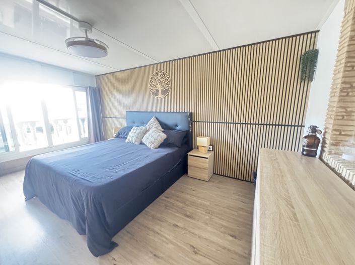 Image No.14-4 Bed Townhouse for sale