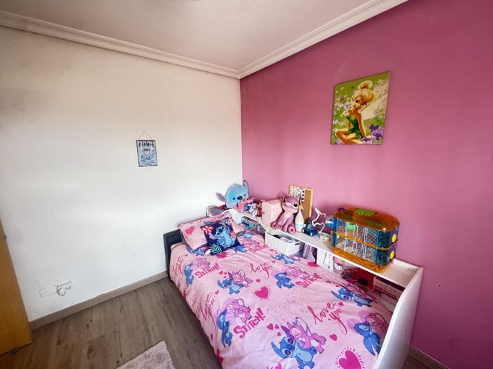 Image No.18-4 Bed Townhouse for sale