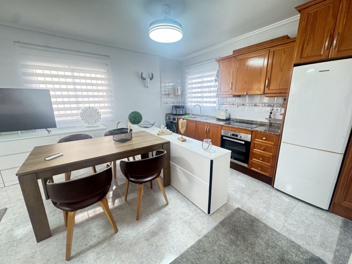 Image No.30-4 Bed Property for sale