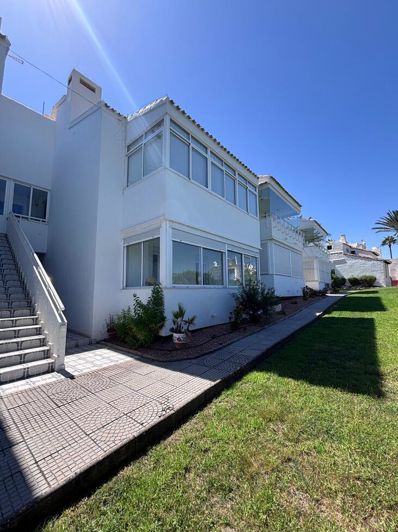 Image No.20-2 Bed Apartment for sale