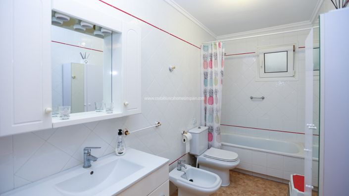 Image No.13-3 Bed Apartment for sale