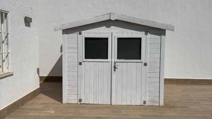 Image No.12-2 Bed Property for sale