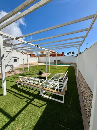 Image No.15-2 Bed Property for sale