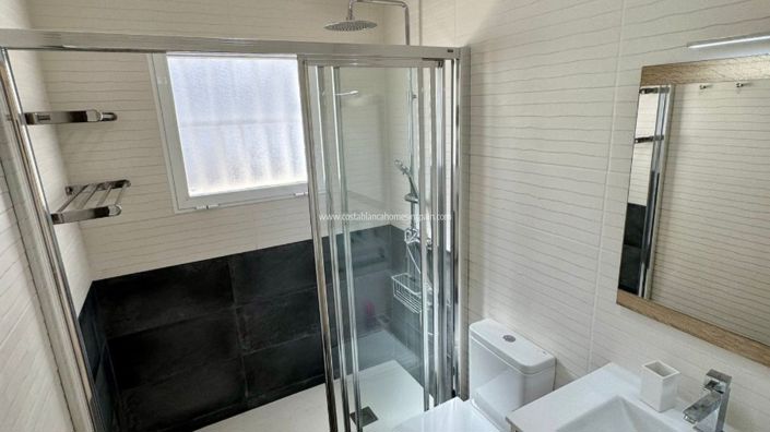 Image No.7-2 Bed Property for sale