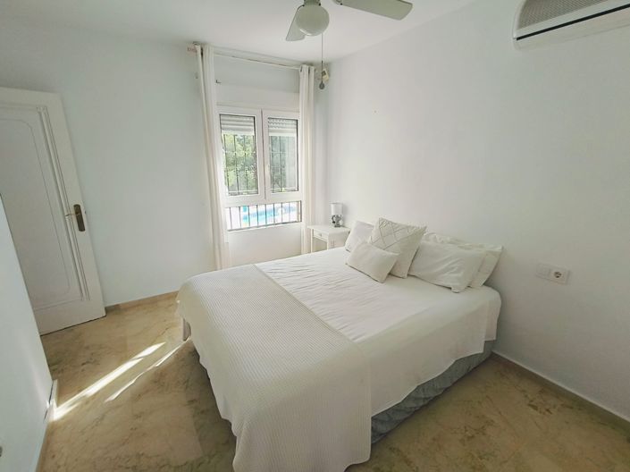 Image No.17-5 Bed Villa for sale