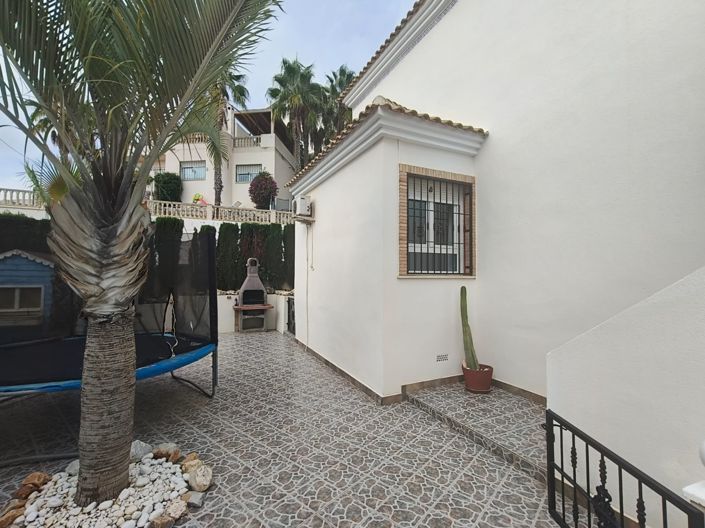 Image No.25-5 Bed Villa for sale