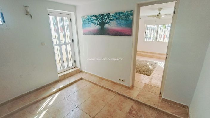 Image No.38-5 Bed Villa for sale