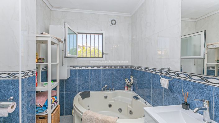 Image No.46-Villa de 4 chambres à vendre à Campoamor