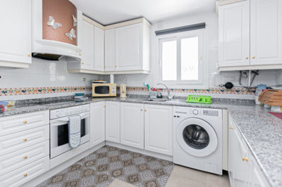 o1j5qo2qsp5g7fvp1vrf1deh1sqj35