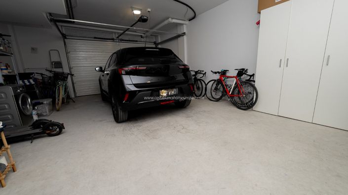 Image No.18-3 Bed Townhouse for sale